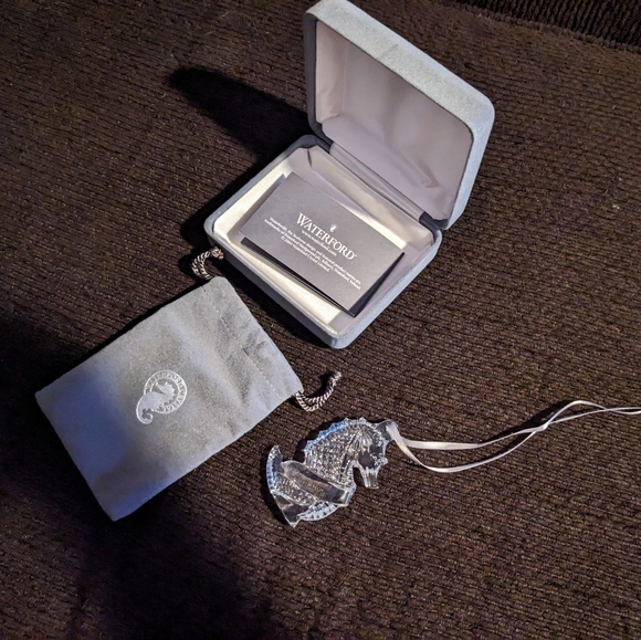 BNIB Waterford Crystal Seahorse Ornament Made in Ireland Engravable 107966 - Picture 1 of 15
